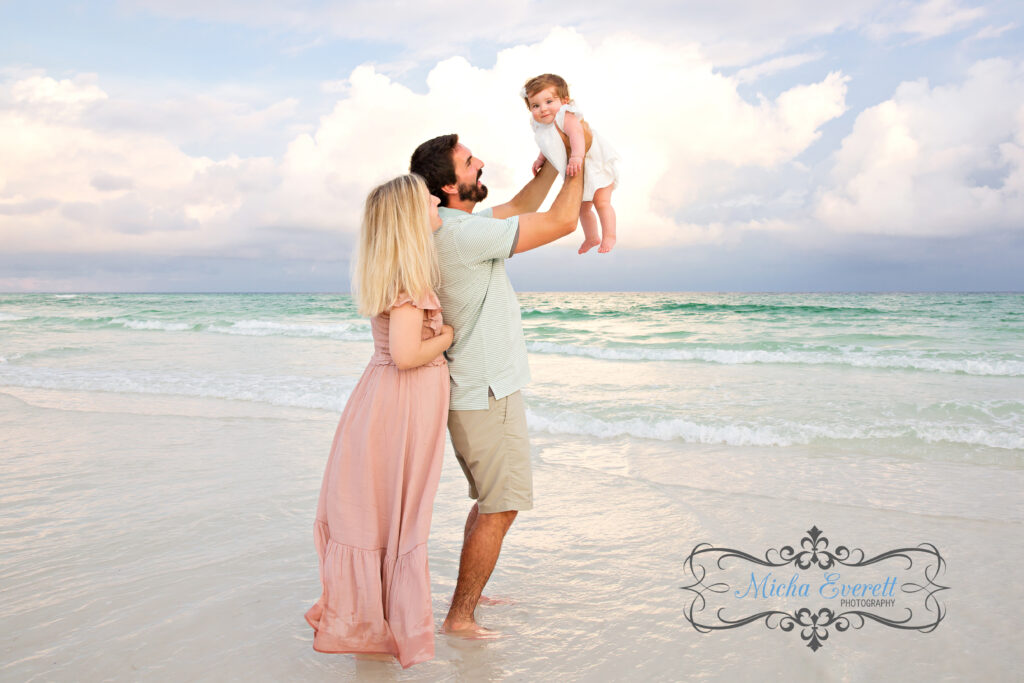 Family photographer in Destin